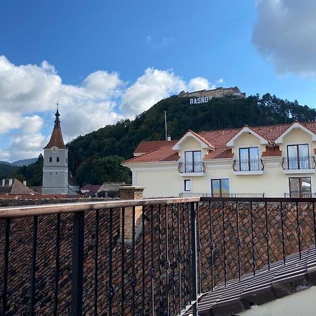 Apartaments Rîşnov Eksteriør billede