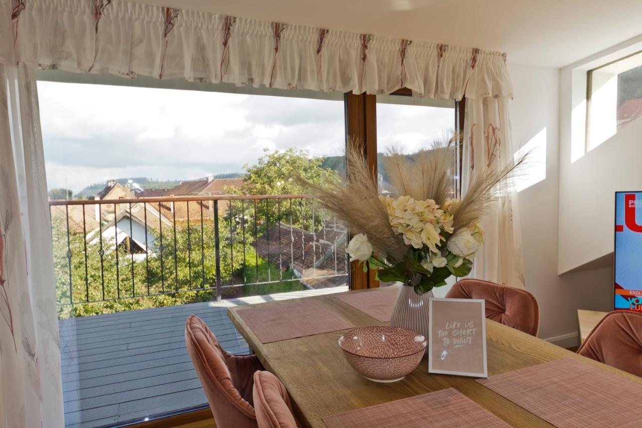 Apartaments Rîşnov Eksteriør billede
