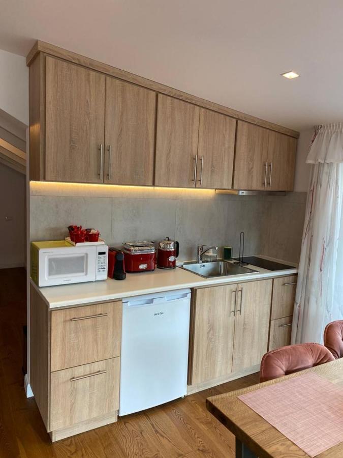 Apartaments Rîşnov Eksteriør billede
