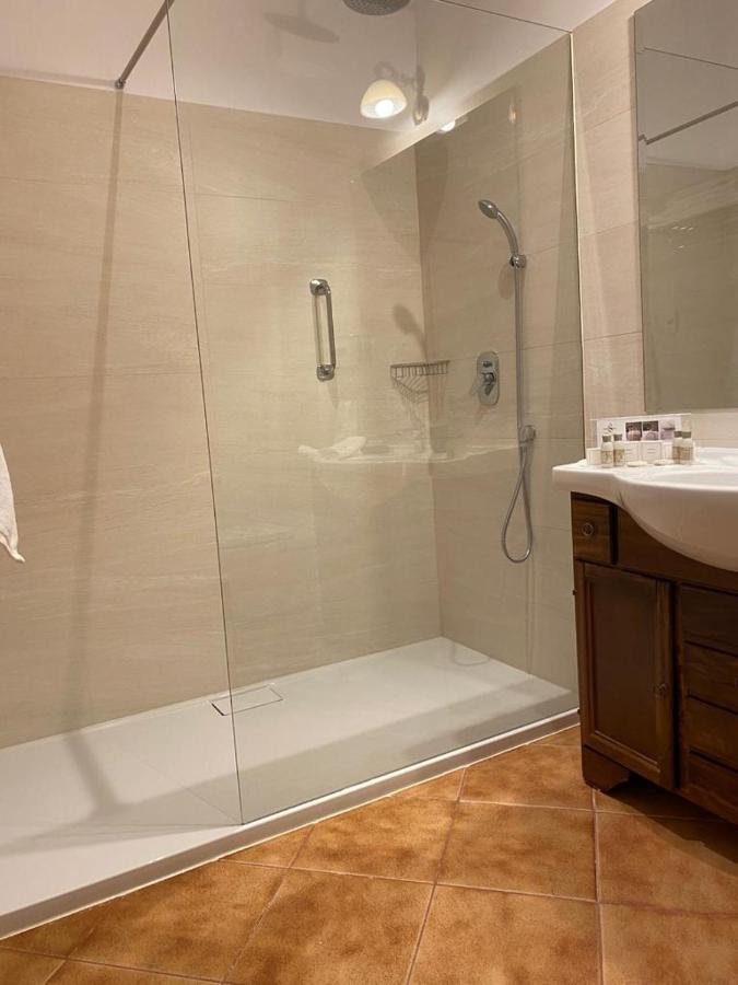 Apartaments Rîşnov Eksteriør billede