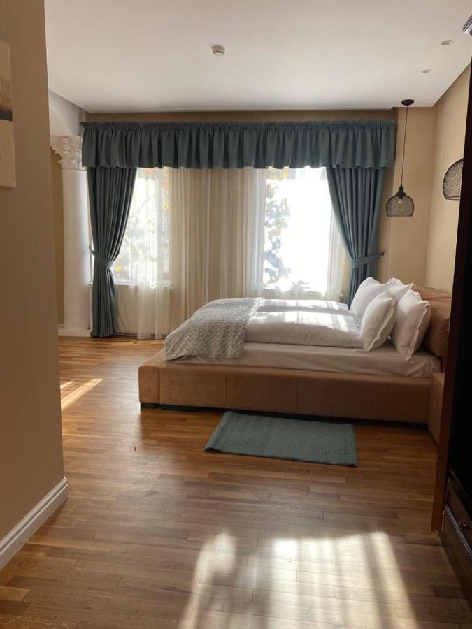Apartaments Rîşnov Eksteriør billede