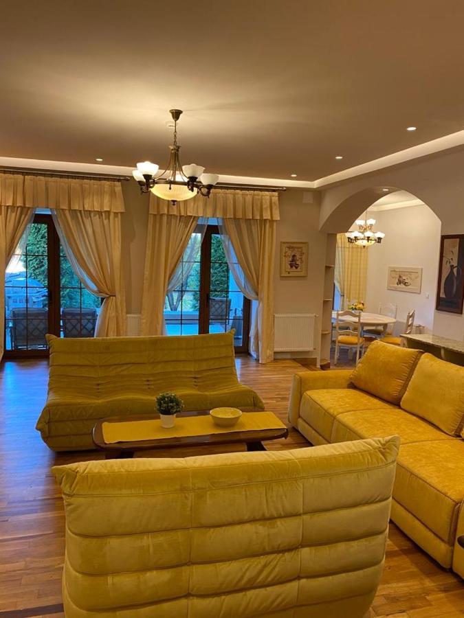 Apartaments Rîşnov Eksteriør billede