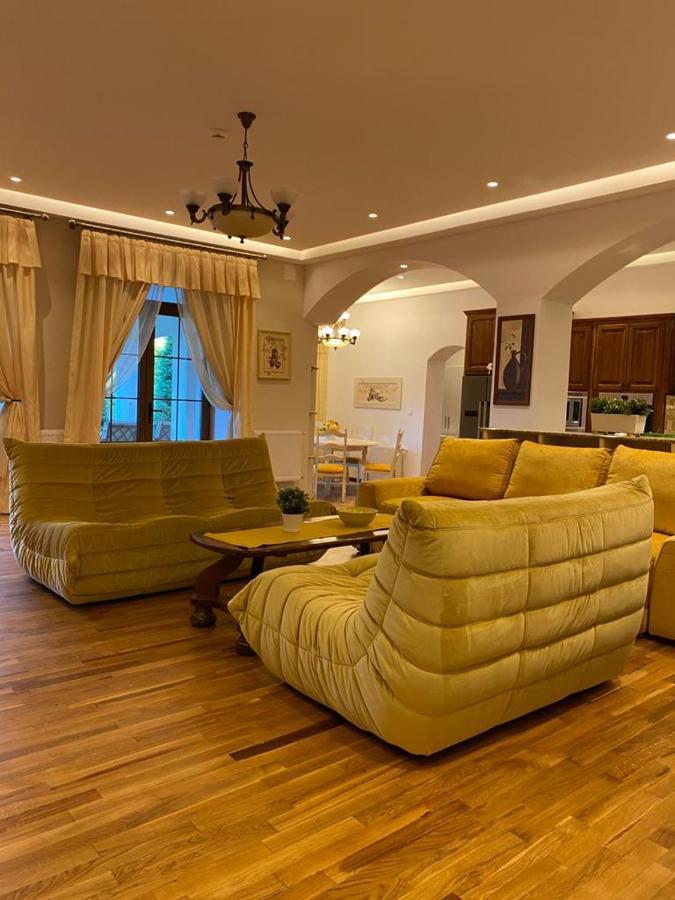Apartaments Rîşnov Eksteriør billede