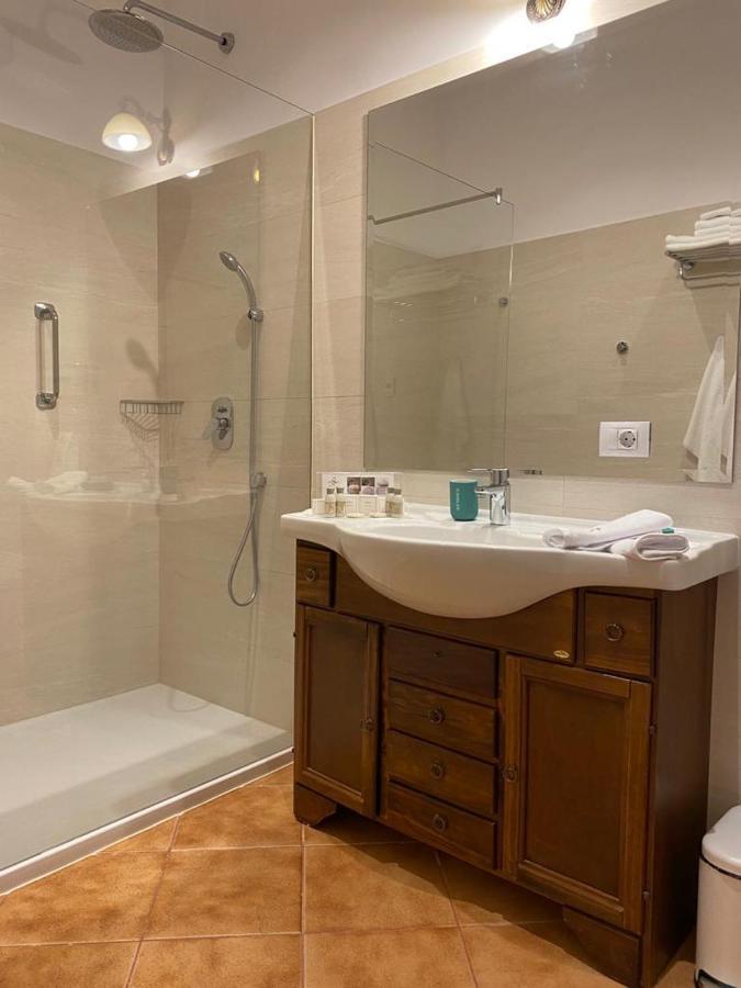 Apartaments Rîşnov Eksteriør billede