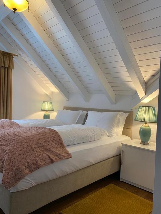 Apartaments Rîşnov Eksteriør billede