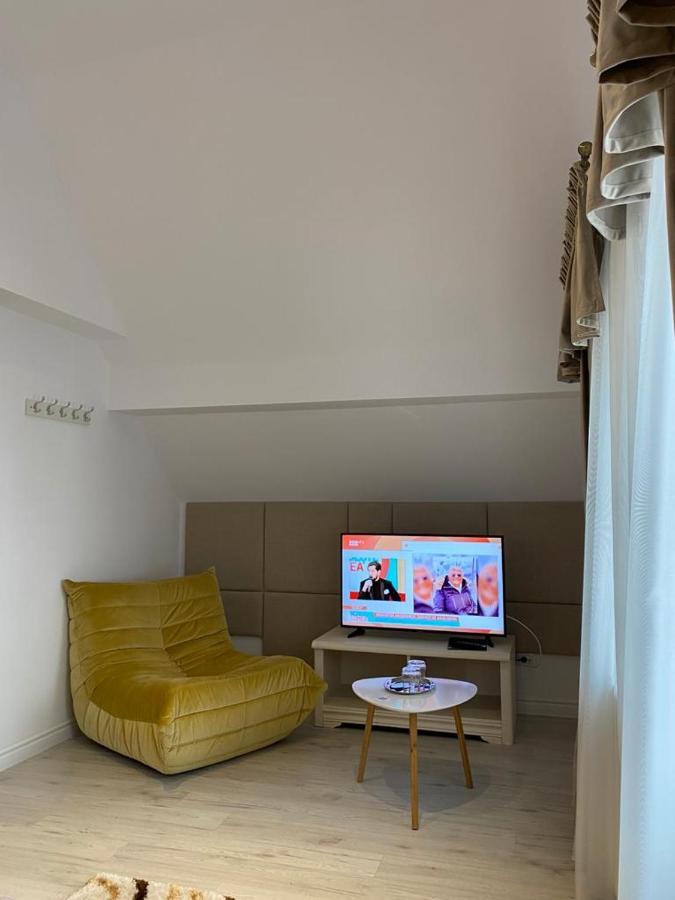 Apartaments Rîşnov Eksteriør billede