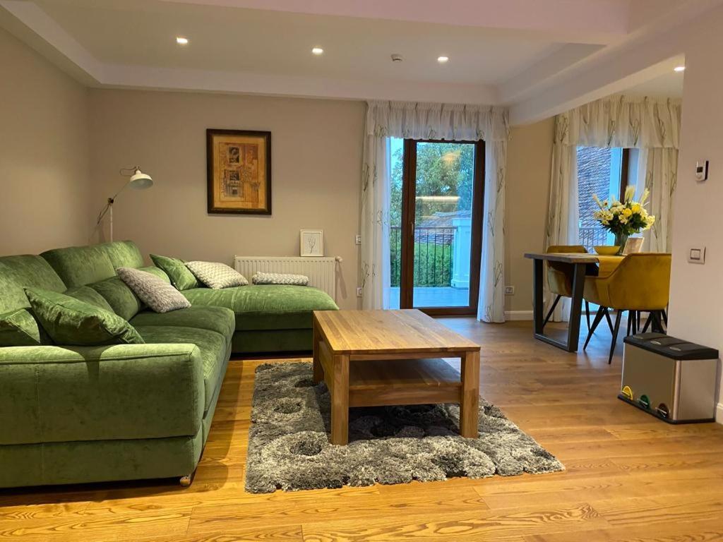 Apartaments Rîşnov Eksteriør billede